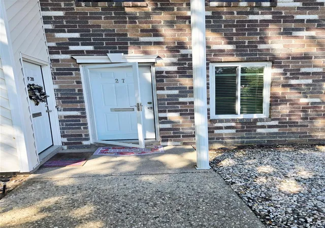 Condo for sale at 27 Fargo Ct #27, Brookhaven, NY 11727 | MLS# 1048355
