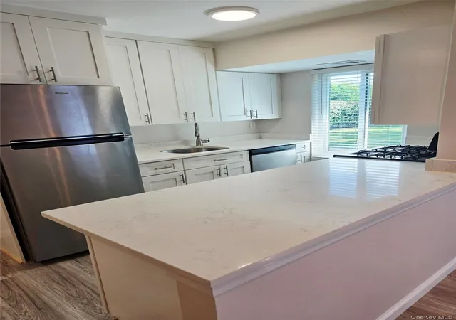 Photo 4 of House for sale at 27 Fargo Ct #27, Brookhaven, NY 11727 | MLS# 1048355 | Listing updated on 2026-09-12