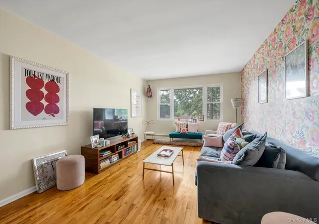Photo 3 of Condo for sale at 35u Madison Park Gdns #35U, North Hempstead, NY 11050 | MLS# 1048389 | Listing updated on 2026-09-13