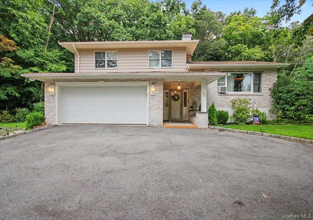 Photo 3 of Single family home for sale at 45 Hemlock Trl Ct, Carmel, NY 10512 | MLS# 1048391 | Listing updated on 2026-09-14