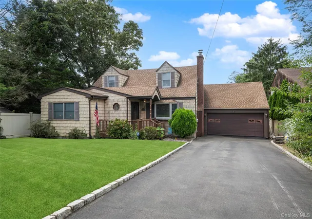 Single family home for sale at 2473 New York Ave, Huntington, NY 11747 | MLS# 1048415