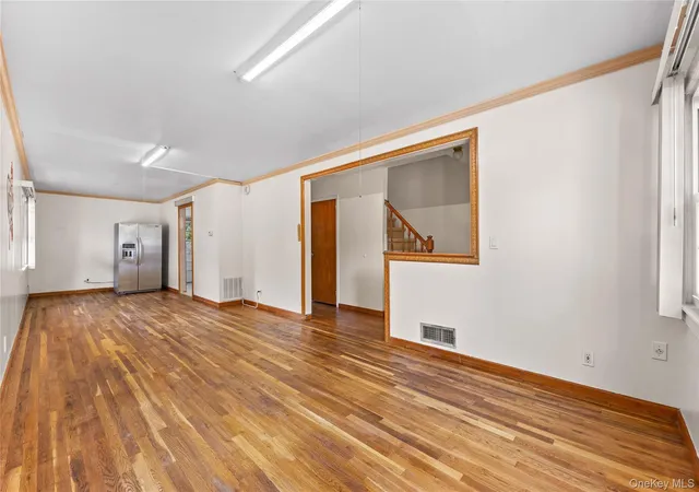 Photo 3 of Single family home for sale at 142 10 Oak Ave, New York, NY 11355 | MLS# 1048477 | Listing updated on 2026-09-15