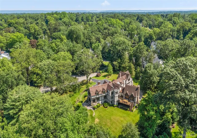 Photo 2 of Mansion for sale at 4 Commodore Ave, Harrison, NY 10580 | MLS# 1048484 | Listing updated on 2026-09-14