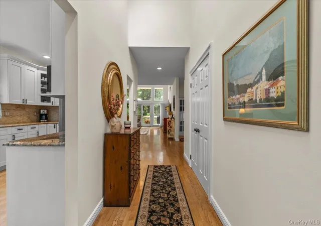 Photo 3 of Sale Pending at 53 Willow Ridge Dr, Smithtown, NY 11787 | MLS# 1048487 | Listing updated on 2026-09-19