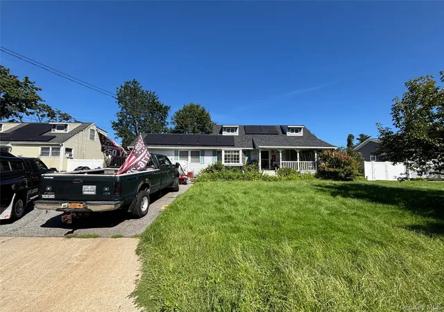 Photo 1 of Single family home for sale at 29 Hileen Dr, Smithtown, NY 11754 | MLS# 1048584 | Listing updated on 2026-09-11