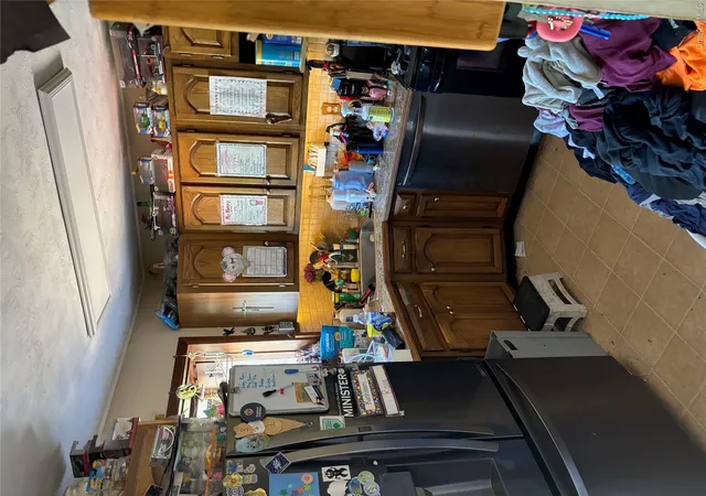 Photo 2 of Single family home for sale at 29 Hileen Dr, Smithtown, NY 11754 | MLS# 1048584 | Listing updated on 2026-09-11