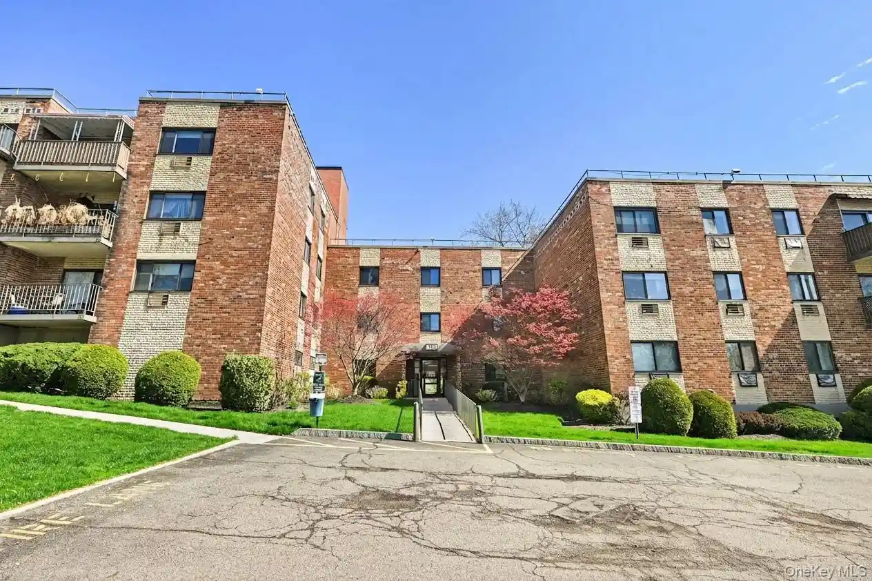Listing Photo 1 - Condo for sale in 115 Dehaven Dr located at 115 Dehaven Dr, Yonkers, NY 10703 - Unit #302