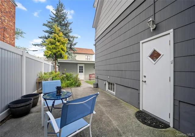 Photo 3 of Single family home for sale at 6045 69th Street, New York, NY 11378 | MLS# 1048614 | Listing updated on 2026-09-15
