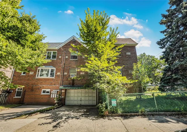 Photo 3 of Sale Pending at 1526 Ericson Pl, New York, NY 10461 | MLS# 1048655 | Listing updated on 2026-09-29