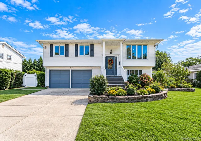Photo 1 of Single family home for sale at 1527 Saint Louis Ave, Islip, NY 11706 | MLS# 1048658 | Listing updated on 2026-09-15
