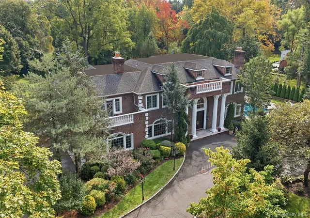 Photo 2 of Mansion for sale at 147 Bacon Rd, North Hempstead, NY 11568 | MLS# 1048694 | Listing updated on 2026-09-14