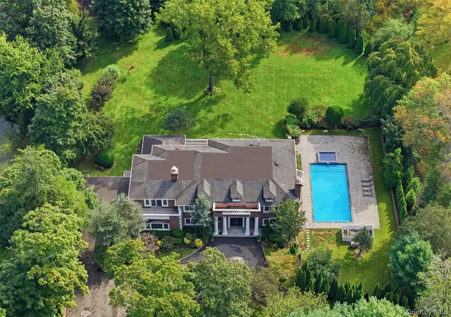 Photo 3 of Mansion for sale at 147 Bacon Rd, North Hempstead, NY 11568 | MLS# 1048694 | Listing updated on 2026-09-14