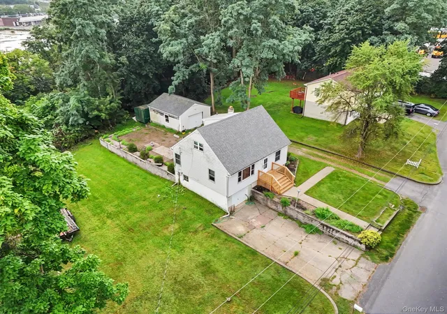 Photo 3 of Single family home for sale at 4 Garrett Pl, Poughkeepsie, NY 12603 | MLS# 1048770 | Listing updated on 2026-09-29