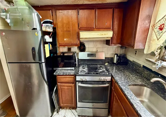 Photo 2 of House for sale at 2016 Lafayette Ave, New York, NY 10473 | MLS# 1048781 | Listing updated on 2026-09-11