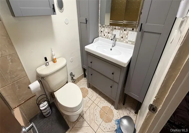 Photo 4 of House for sale at 2016 Lafayette Ave, New York, NY 10473 | MLS# 1048781 | Listing updated on 2026-09-11