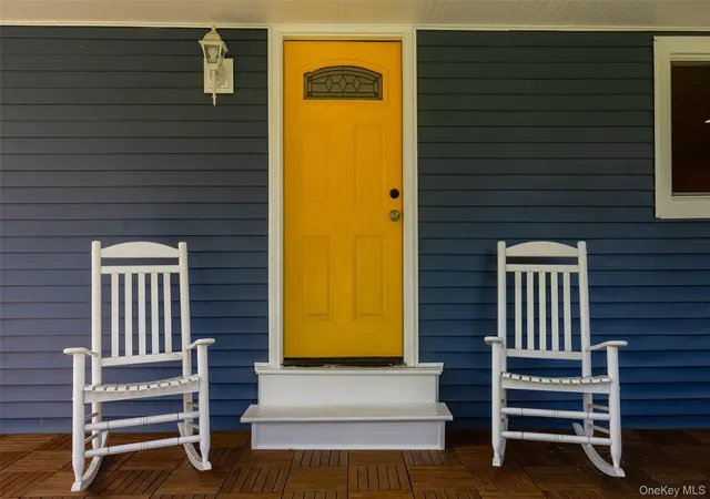 Photo 3 of Single family home for sale at 4 Stoley Ln, Saugerties, NY 12477 | MLS# 1048840 | Listing updated on 2026-09-14