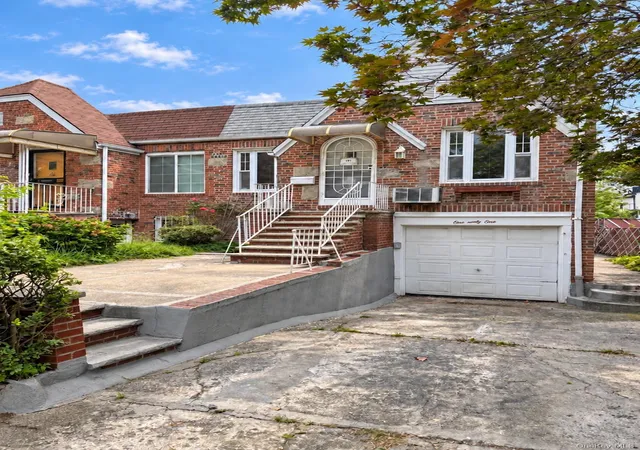 Photo 2 of Multi family home for sale at 191 Mcdonald Ave, New York, NY 11218 | MLS# 1048842 | Listing updated on 2026-09-11