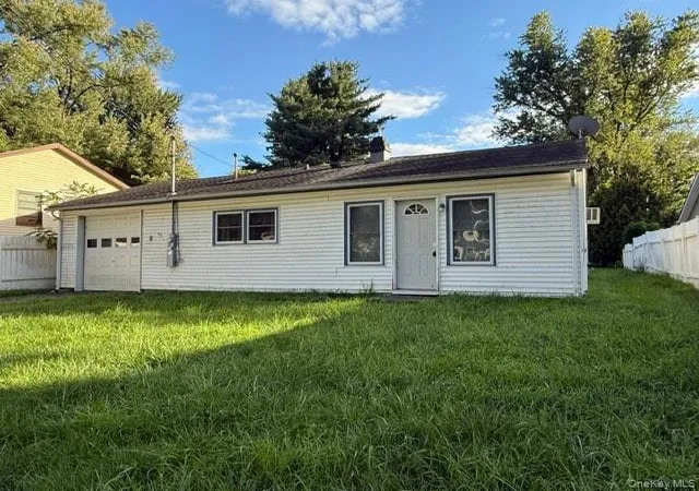 Single family home for sale at 5 Meadow Ct, Rosendale, NY 12440 | MLS# 1048927