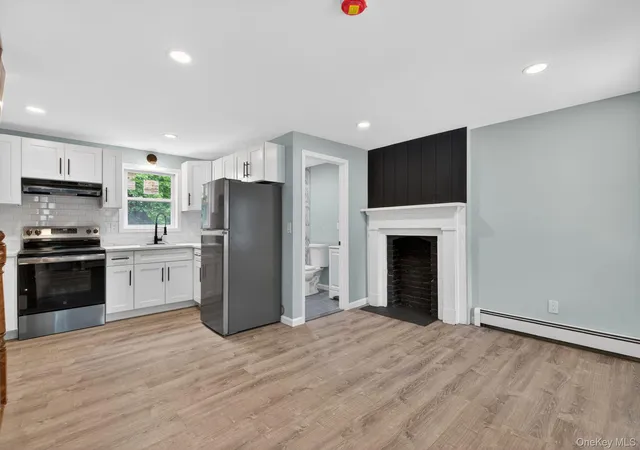Photo 3 of Single family home for sale at 152 N Clinton St, Poughkeepsie, NY 12601 | MLS# 1048974 | Listing updated on 2026-09-11