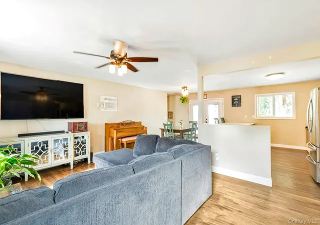Photo 4 of Single family home for sale at 941 Montauk Ave, Islip, NY 11752 | MLS# 1048988 | Listing updated on 2026-09-15