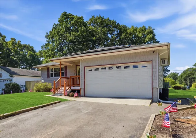 Photo 26 of Sale Pending at 32 Edgewood St, Brookhaven, NY 11950 | MLS# 1049004 | Listing updated on 2026-10-08