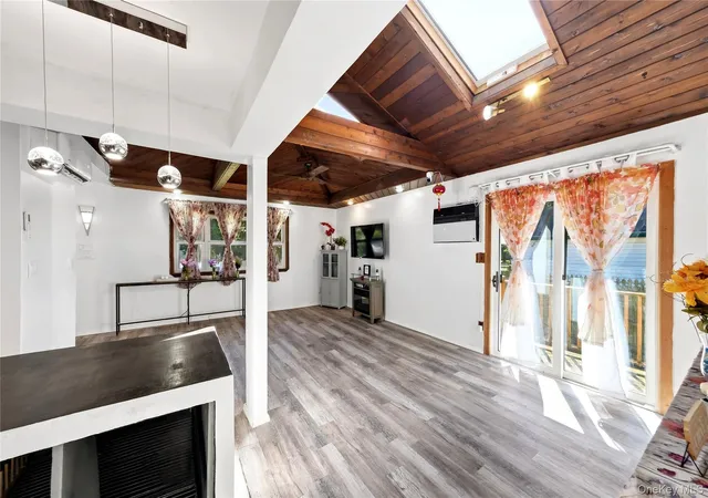 Photo 4 of Single family home for sale at 32 Edgewood St, Brookhaven, NY 11950 | MLS# 1049004 | Listing updated on 2026-09-12