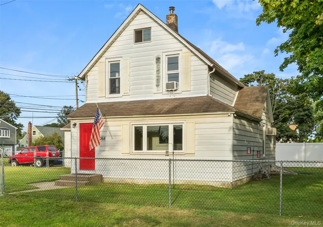Photo 1 of Single family home for sale at 368 Catskill Ave, Babylon, NY 11757 | MLS# 1049062 | Listing updated on 2026-09-12