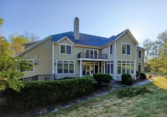 Photo 2 of Single family home for sale at 11 Hedges Rd, Warwick (town), NY 10990 | MLS# 1049078 | Listing updated on 2026-10-07