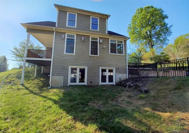 Photo 3 of Single family home for sale at 11 Hedges Rd, Warwick (town), NY 10990 | MLS# 1049078 | Listing updated on 2026-10-07