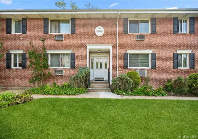 Photo 1 of Sale Pending at 200 Merrick Rd #L, Babylon, NY 11701 | MLS# 1049220 | Listing updated on 2026-09-28