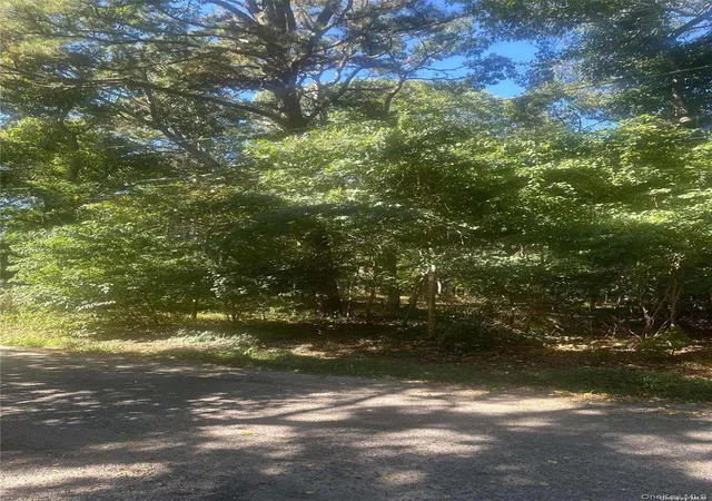 Photo 3 of Land for sale at 8 Shell Rd, Southampton, NY 11946 | MLS# 1049228 | Listing updated on 2026-09-11