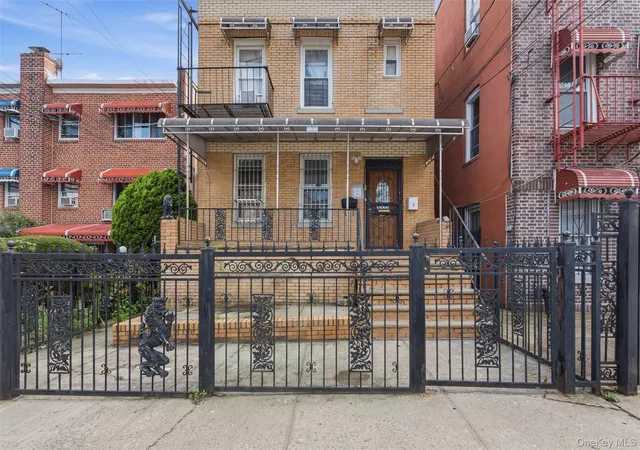 Photo 3 of Multi family home for sale at 1038 E 224th Street, New York, NY 10466 | MLS# 1049290 | Listing updated on 2026-09-11