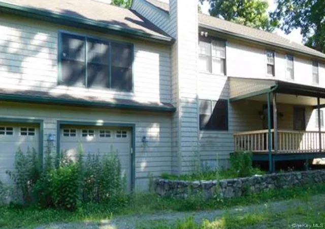 Single family home for sale at 6 Brookside Ln, Ossining, NY 10562 | MLS# 1049363