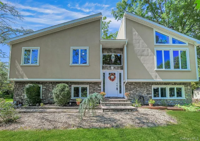 Photo 1 of Single family home for sale at 44 Massachusetts Ave, Clarkstown, NY 10920 | MLS# 1049370 | Listing updated on 2026-09-15