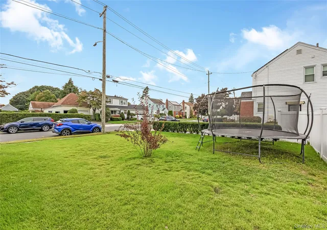 Photo 4 of Single family home for sale at 150 Holly Ave, Hempstead, NY 11550 | MLS# 1049480 | Listing updated on 2026-09-15