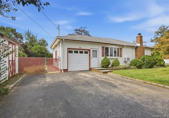 Photo 2 of Single family home for sale at 439 9th Street, West Babylon, NY 11704 | MLS# 1049497 | Listing updated on 2026-09-26