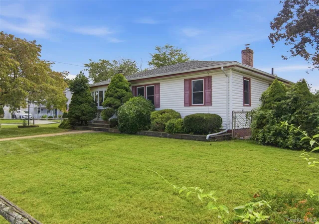 Photo 3 of Single family home for sale at 439 9th Street, West Babylon, NY 11704 | MLS# 1049497 | Listing updated on 2026-09-26