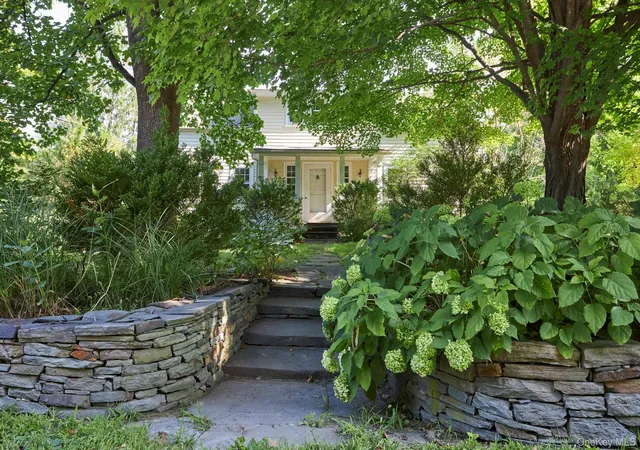 Photo 1 of Single family home for sale at 101 Spring Lake Rd, Red Hook, NY 12571 | MLS# 1049518 | Listing updated on 2026-10-02
