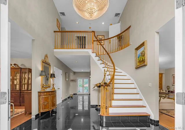 Photo 3 of Single family home for sale at 4 Ariana Ct, Oyster Bay, NY 11771 | MLS# 1049643 | Listing updated on 2026-09-14