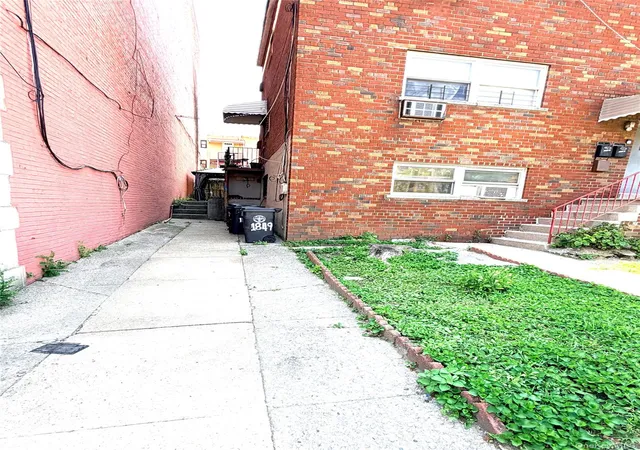 Photo 2 of House for sale at 1849 White Plains Rd, New York, NY 10462 | MLS# 1049823 | Listing updated on 2026-09-27