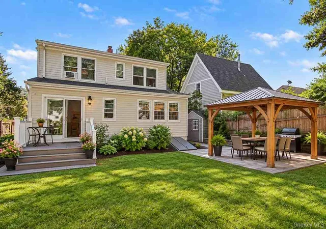 Photo 3 of Single family home for sale at 8 Curry Rd, Greenburgh, NY 10706 | MLS# 1050026 | Listing updated on 2026-09-15