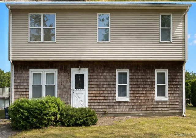 Single family home for sale at 7 Gaynor Rd, Brookhaven, NY 11720 | MLS# 1050065