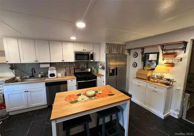 Photo 4 of Single family home for sale at 33 E Catherine St, Orangetown, NY 10960 | MLS# 1050101 | Listing updated on 2026-10-07