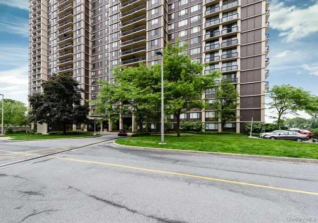 Photo 1 of House for sale at 27110 Grand Central Pkwy #29S, New York, NY 11005 | MLS# 1050400 | Listing updated on 2026-09-24