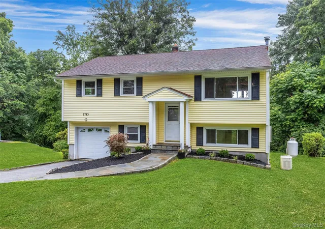 Photo 3 of Single family home for sale at 2743 Springhurst St, Yorktown, NY 10598 | MLS# 1050609 | Listing updated on 2026-09-15