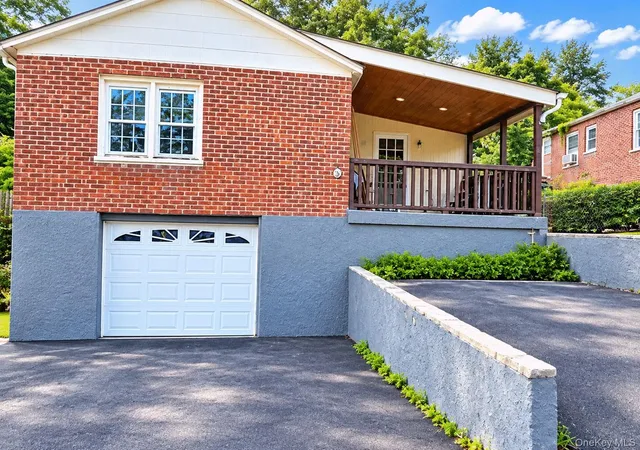 Photo 1 of Single family home for sale at 11 Phyllis Dr, Wawarsing, NY 12428 | MLS# 1050687 | Listing updated on 2026-09-15