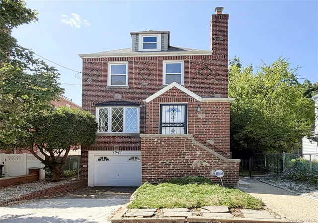 Single family home for sale at 1941 Yates Ave, New York, NY 10461 | MLS# 1050772