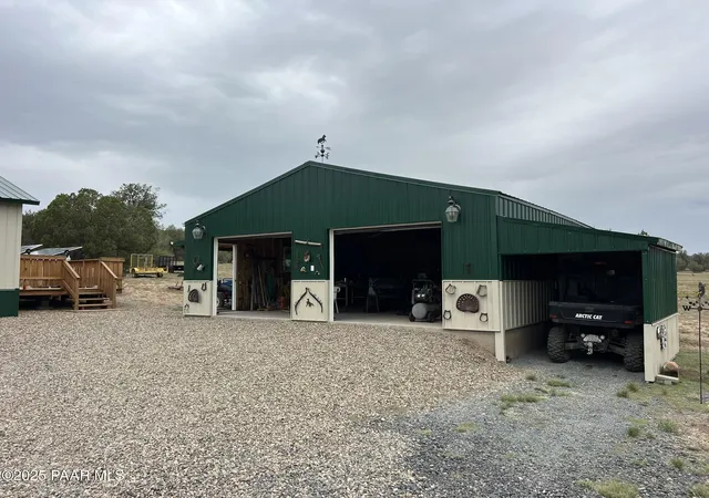 Photo 3 of Single family home for sale at 52 Crow St, Seligman, AZ 86337 | MLS# 1076637 | Listing updated on 2026-09-16