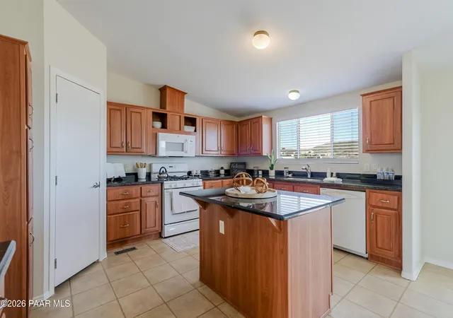 Photo 3 of Manufactured home for sale at 1625 N Hidden Valley Way, Dewey, AZ 86327 | MLS# 1080498 | Listing updated on 2026-09-08