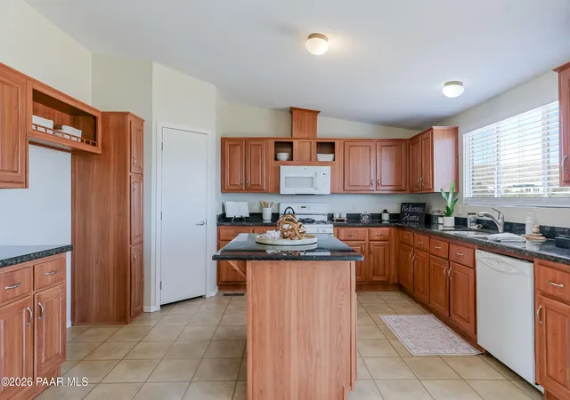 Photo 3 of Manufactured home for sale at 1625 N Hidden Valley Way, Dewey, AZ 86327 | MLS# 1080498 | Listing updated on 2026-09-08